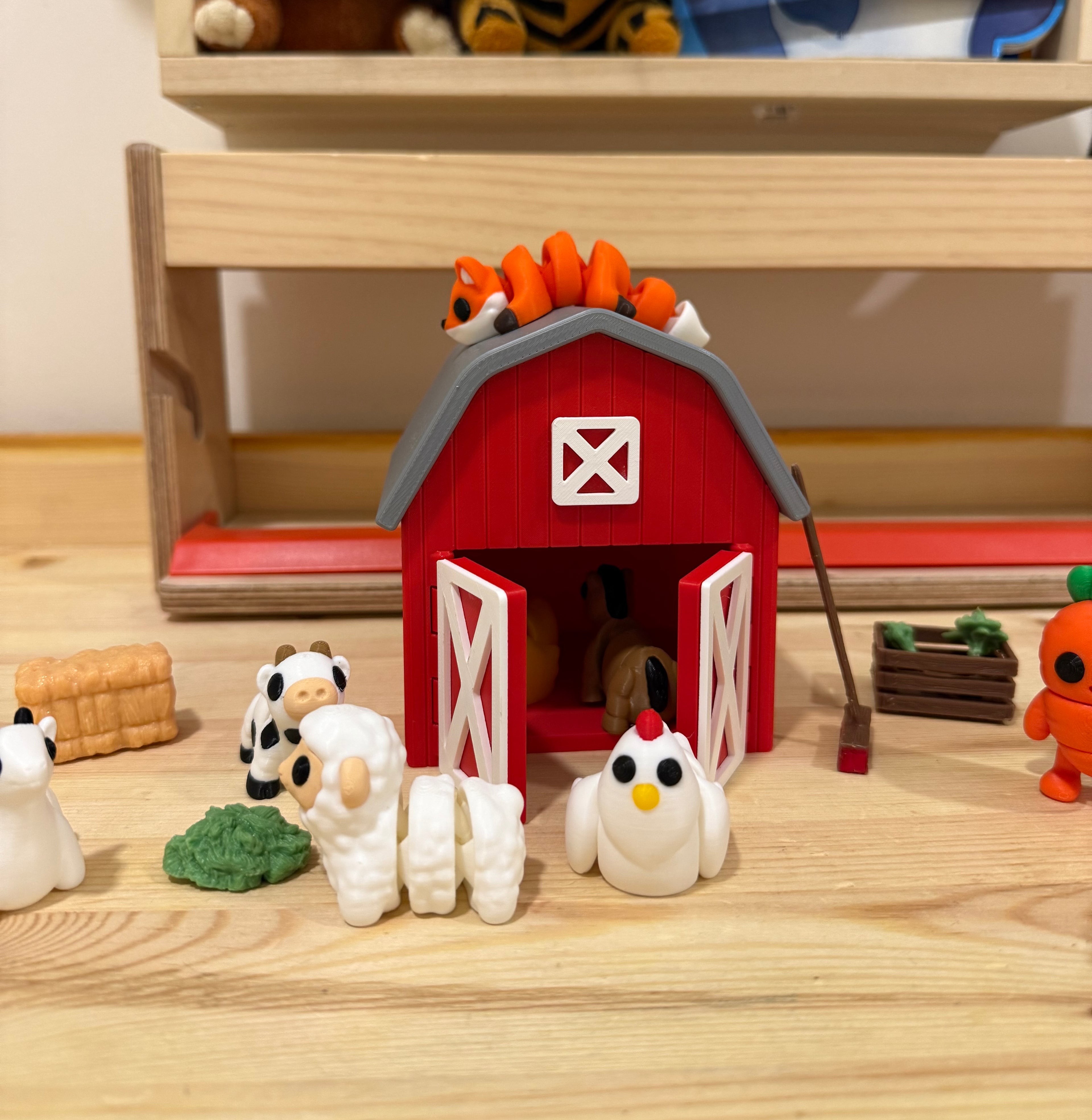 Barn Playset – 8 Mini Toys