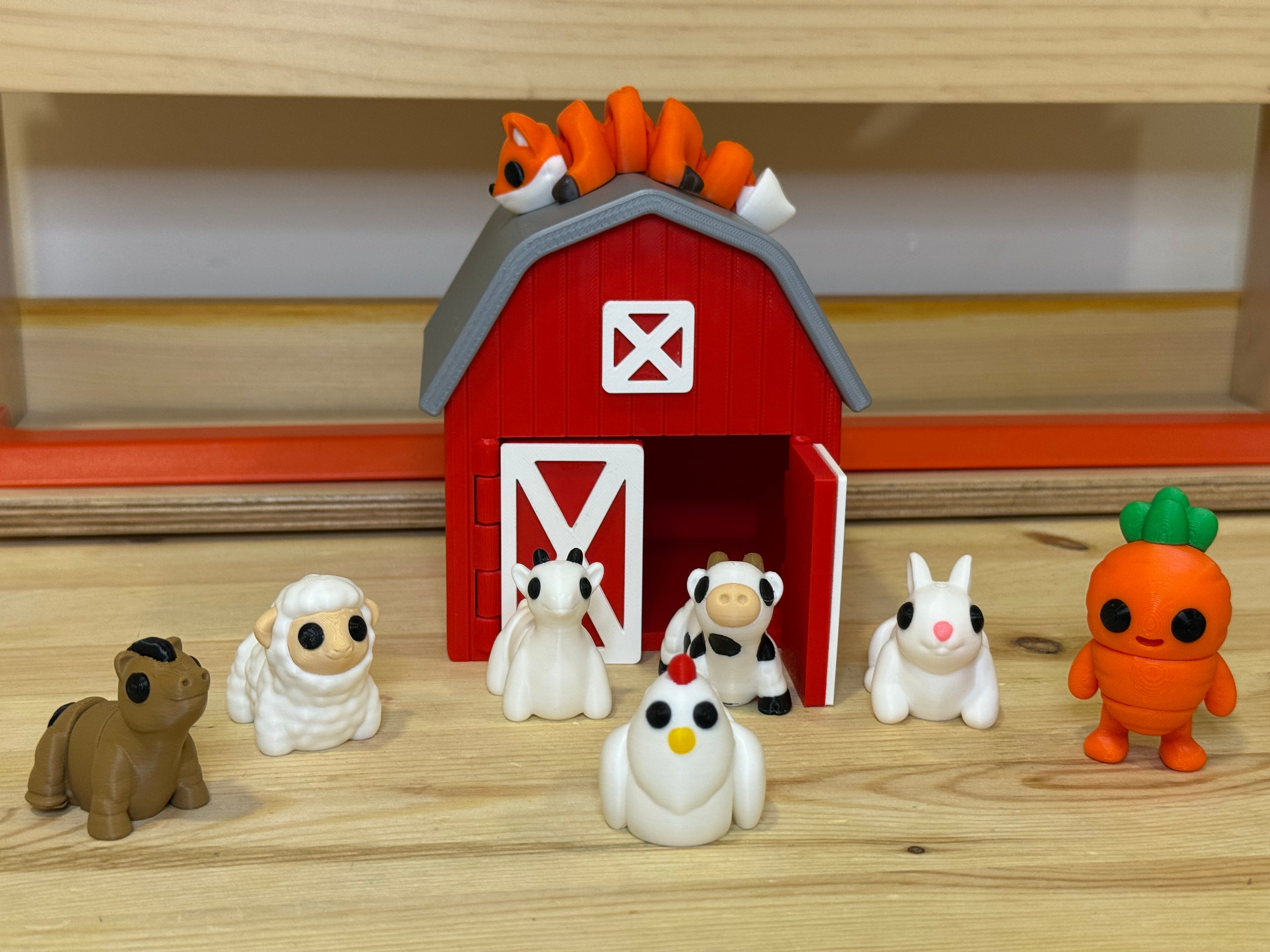 Barn Playset – 8 Mini Toys
